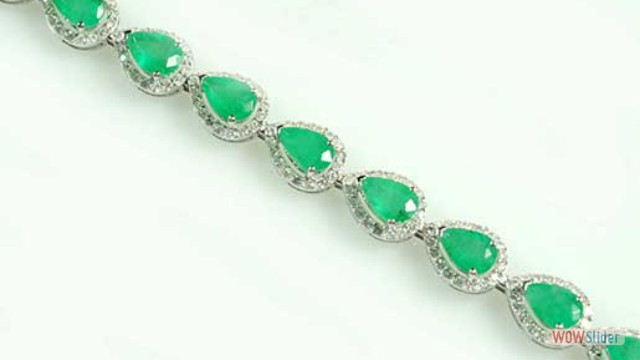 EMERALD AND DIAMOND BRACELET
