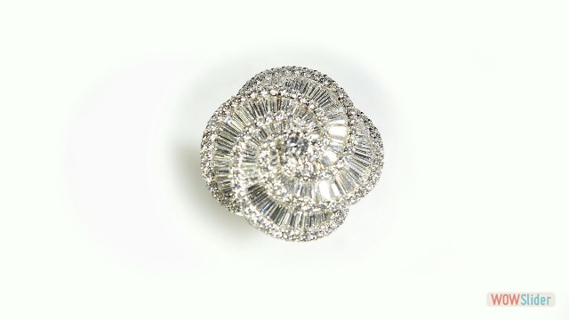 DIAMOND RING