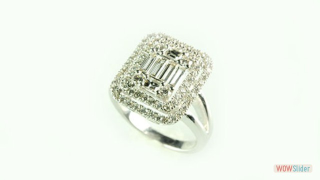 DIAMOND RING